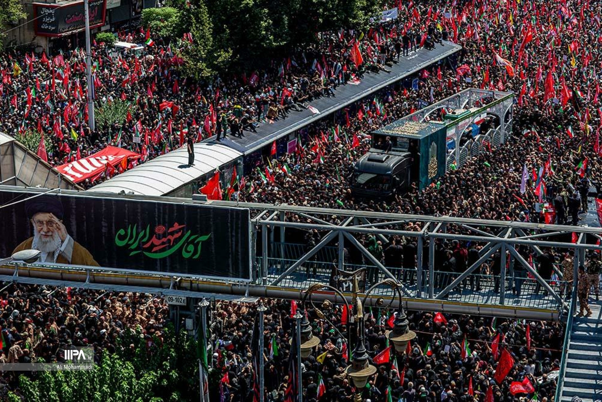 تشییع پیکر رهبر شهید-۳