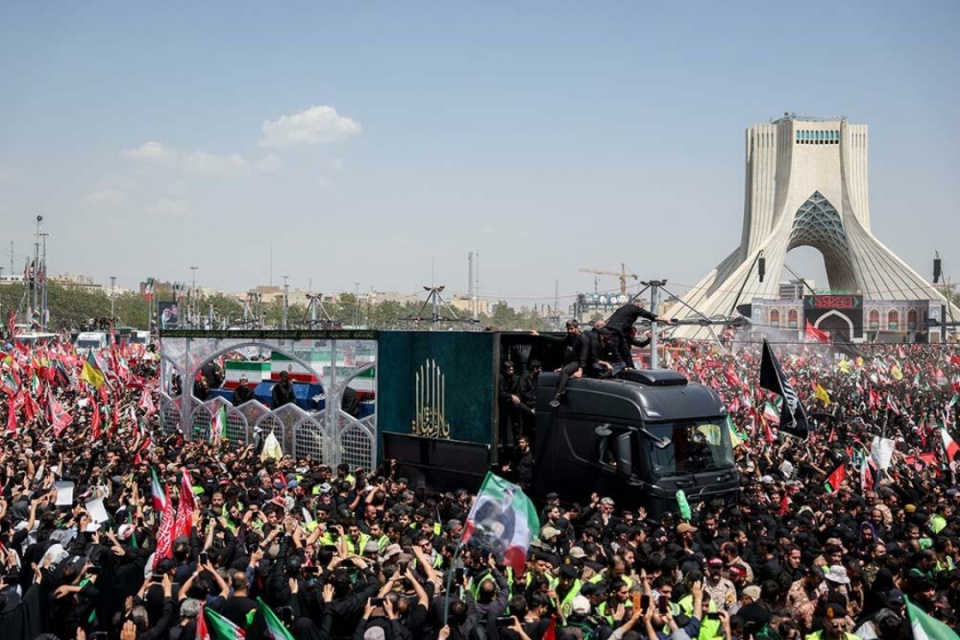 تشییع پیکر رهبر شهید-۴