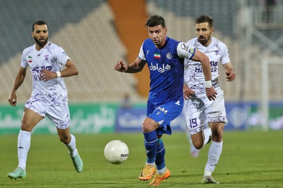 دیدار تیم های فوتبال استقلال و هوادار