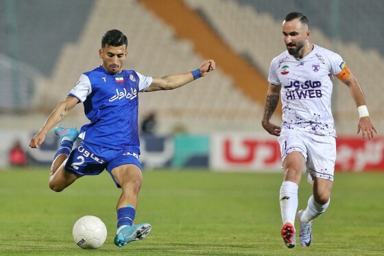 دیدار تیم های فوتبال استقلال و هوادار