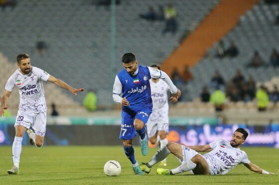 دیدار تیم های فوتبال استقلال و هوادار