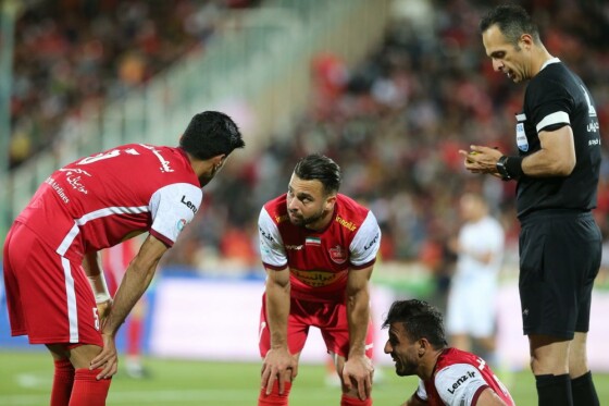 دیدار تیم های پرسپولیس و ملوان بندر انزلی