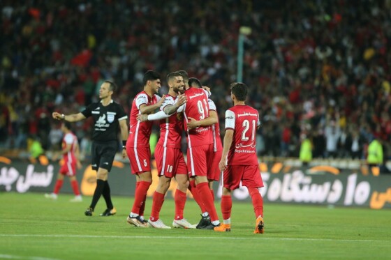 دیدار تیم های پرسپولیس و ملوان بندر انزلی