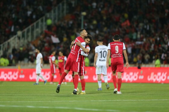 دیدار تیم های پرسپولیس و ملوان بندر انزلی