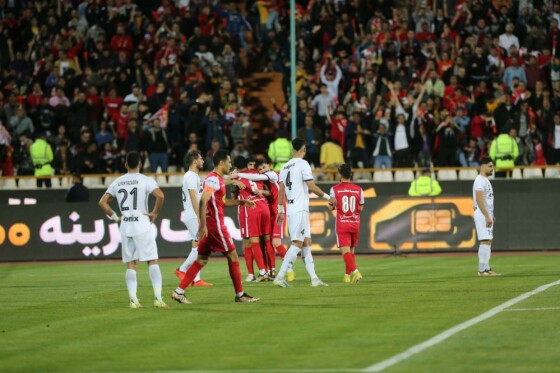 دیدار تیم های پرسپولیس و ملوان بندر انزلی