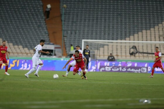 دیدار تیم های پرسپولیس و ملوان بندر انزلی