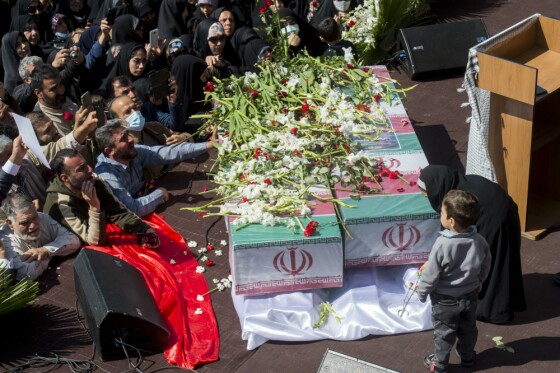 تشییع پیکر شهدای حرم