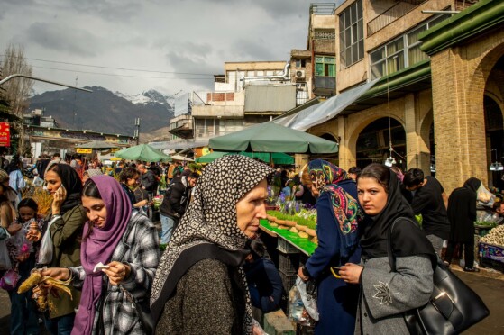 بازار تجریش در آستانه نوروز۱۰۴۲