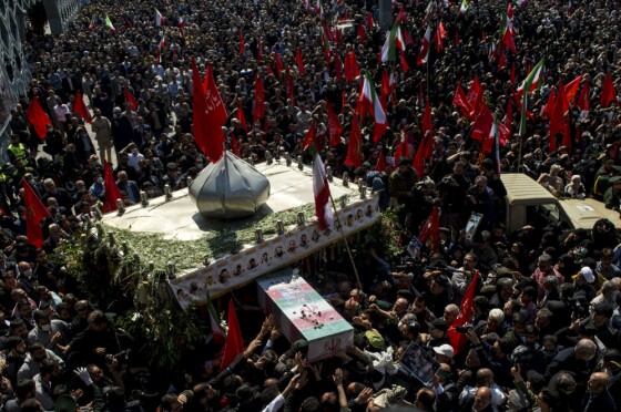 تشییع پیکر شهدای حرم