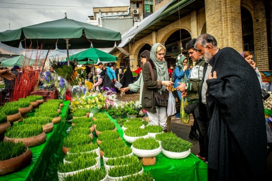 بازار تجریش در آستانه نوروز۱۰۴۲