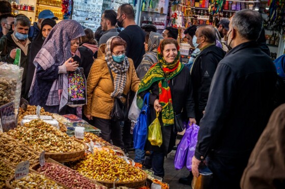 بازار تجریش در آستانه نوروز۱۰۴۲