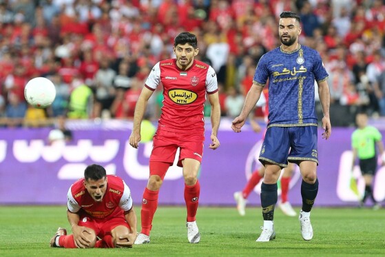 دیدار تیم های پرسپولیس تهران و گل گهر سیرجان