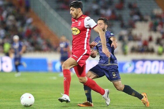 دیدار تیم های پرسپولیس تهران و گل گهر سیرجان