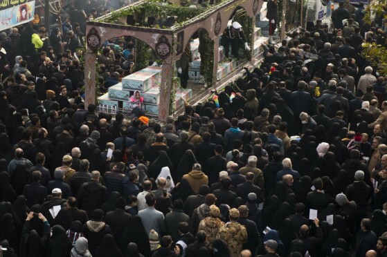 تشییع پیکر ۲۰۰ شهید گمنام دفاع مقدس در تهران