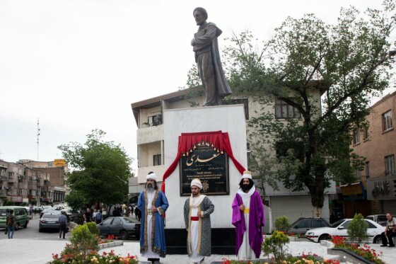 رونمایی از بزرگترین مجسمه برنزی پایتخت