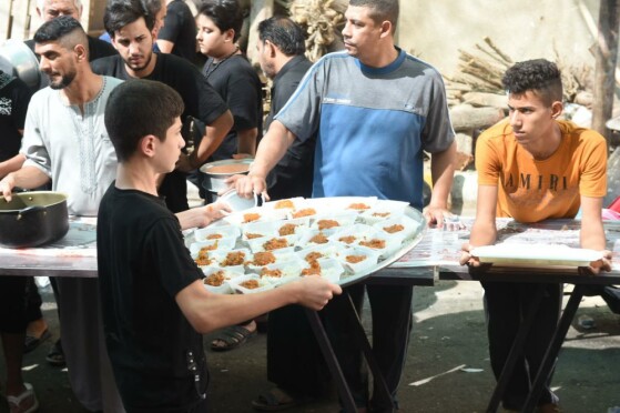 پذیرایی مردم شهر کربلا از زائرین اربعین حسینی(ع)