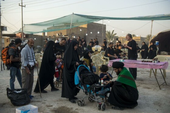 میزبانی از زائرین اربعین در مسیرهای منتهی به کربلا