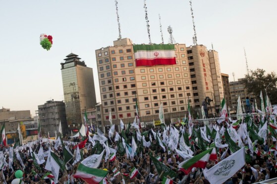 جشن میلاد پیامبر(ص) در میدان حضرت ولیعصر تهران