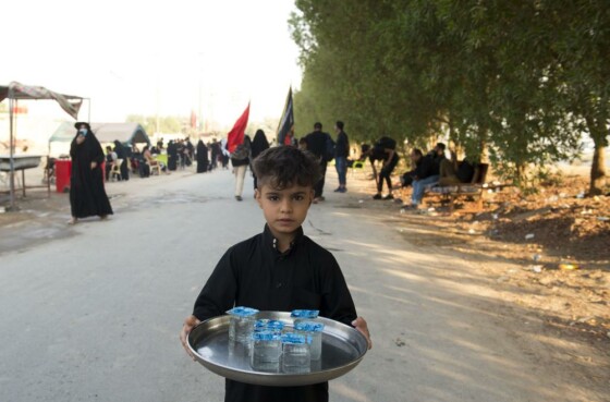 میزبانی از زائرین اربعین در مسیرهای منتهی به کربلا