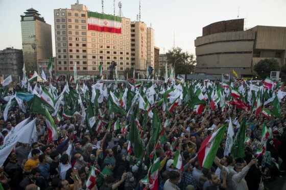 جشن میلاد پیامبر(ص) در میدان حضرت ولیعصر تهران