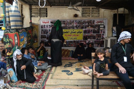 پذیرایی مردم شهر کربلا از زائرین اربعین حسینی(ع)