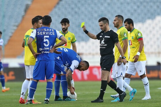 دیدار تیم های استقلال و صنعت نفت آبادان