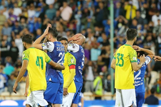 دیدار تیم های استقلال و صنعت نفت آبادان