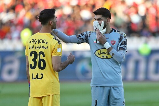 دیدار تیم های فوتبال پرسپولیس و پیکان