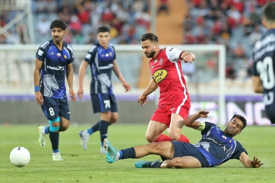 دیدار تیم های فوتبال پرسپولیس و پیکان