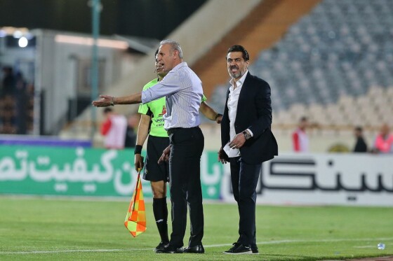 دیدار تیم های فوتبال پرسپولیس و پیکان