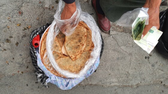 زندگی روز مره مقابل سفارت افغانستان