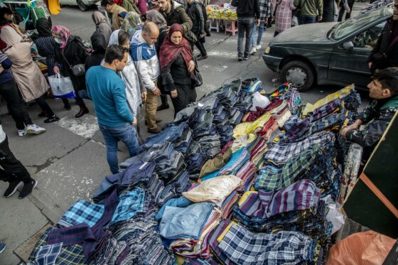 بازار دستفروشان در خیابان های تهران