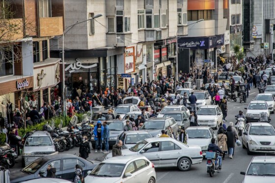 بازار دستفروشان در خیابان های تهران