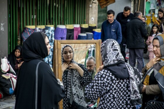 بازار دستفروشان در خیابان های تهران