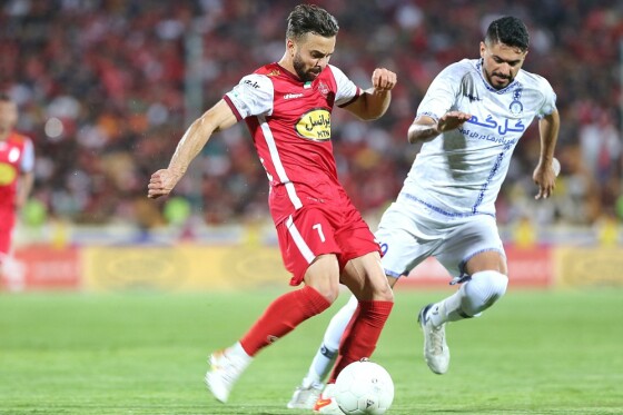 دیدار تیم های فوتبال پرسپولیس و گلگهر