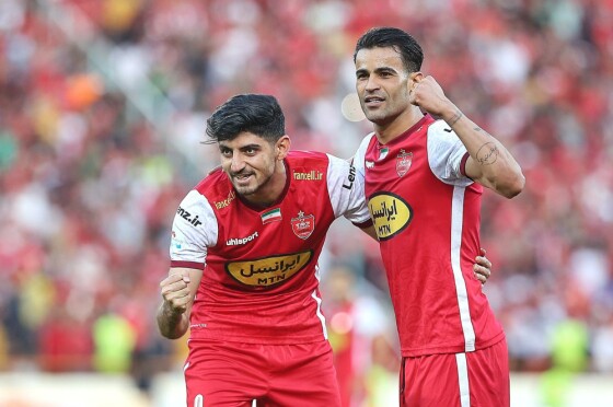 دیدار تیم های فوتبال پرسپولیس و گلگهر