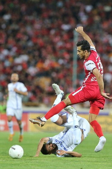 دیدار تیم های فوتبال پرسپولیس و گلگهر