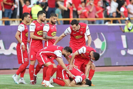 دیدار تیم های فوتبال پرسپولیس و گلگهر