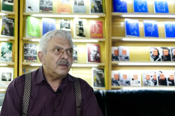 غرفه انتشارات «ایران» در سی و چهارمین نمایشگاه بین المللی کتاب تهران