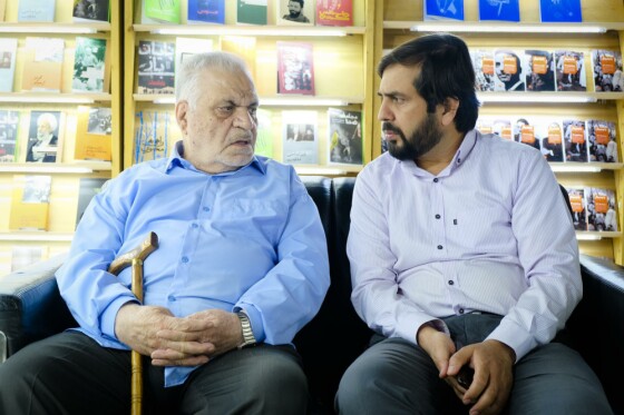 غرفه انتشارات «ایران» در سی و چهارمین نمایشگاه بین المللی کتاب تهران