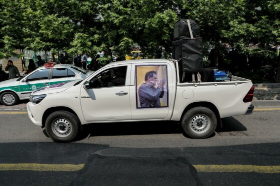 مراسم تشییع مرحوم نادر طالب زاده