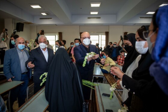 نخستین روز بازگشایی دانشگاه تهران بعد از ۲ سال همه گیری کرونا