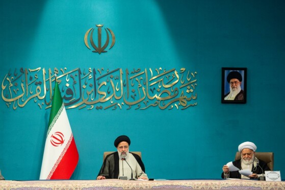 نشست رییس جمهور با اساتید و محققان اقتصاد اسلامی