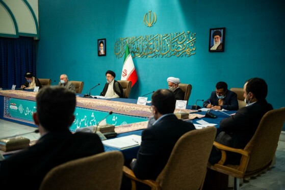 نشست رییس جمهور با اساتید و محققان اقتصاد اسلامی