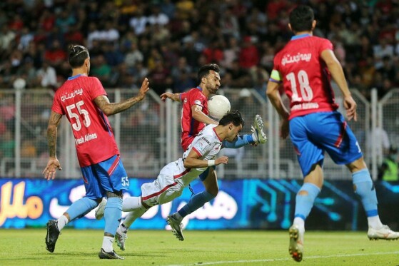 دیدار پرسپوليس و نساجی قائم شهر