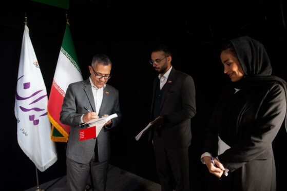 بازدید وزیر فرهنگ ونزوئلا از موسسه مطبوعاتی ایران