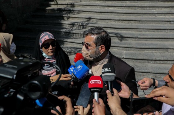 حاشیه جلسه  هیات دولت