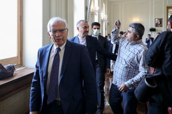 دیدار مسؤول سیاست خارجی اتحادیه اروپا با امیرعبداللهیان