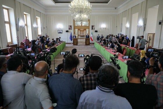 دیدار مسؤول سیاست خارجی اتحادیه اروپا با امیرعبداللهیان