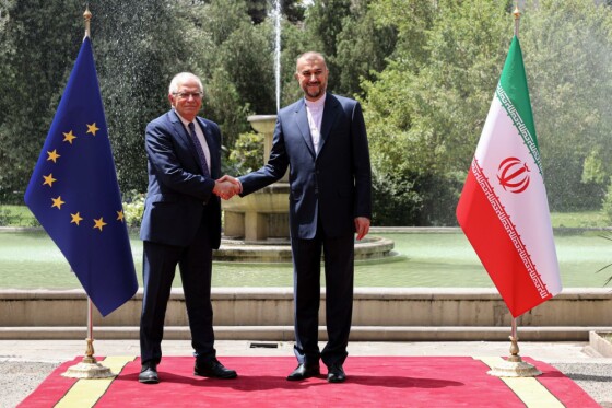 دیدار مسؤول سیاست خارجی اتحادیه اروپا با امیرعبداللهیان